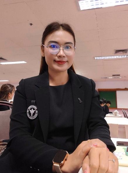 ปนิตรา ธิสาเวช (แพรว)